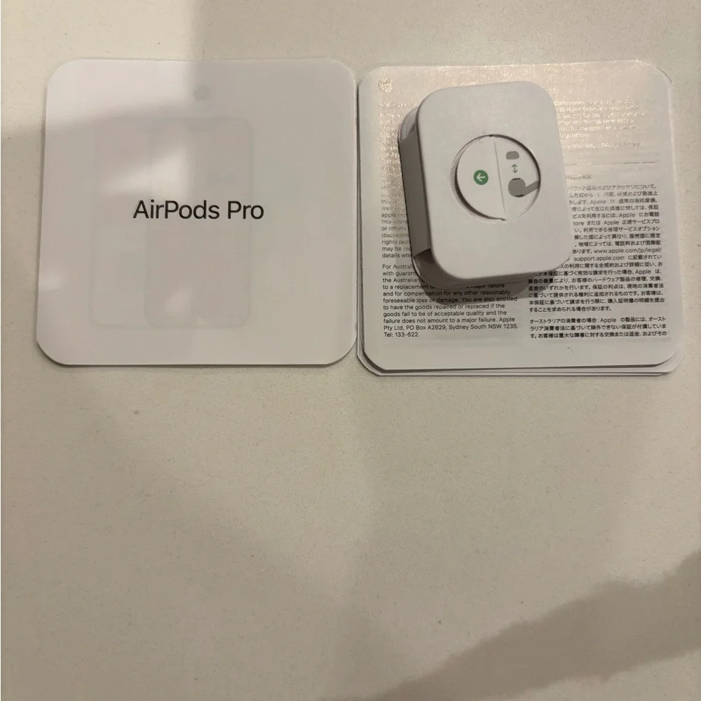 Apple AirPods Pro 2nd Gen in White